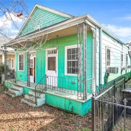 Image 1 - 1923 Fern Street, New Orleans, LA 70118, USA - House for sale