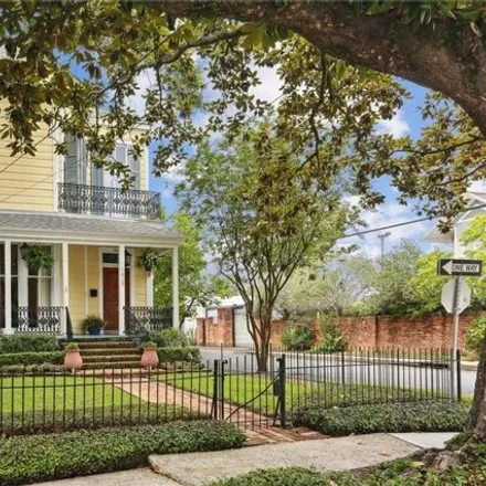 Image 2 - 1424 Valmont Street, New Orleans, LA 70115, USA - House for sale