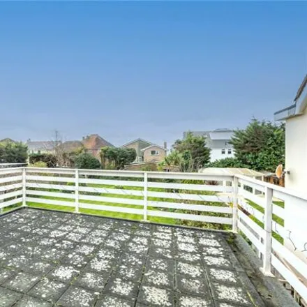 Image 4 - Burges Road, Southend-on-Sea, SS1 3JN, United Kingdom - House for sale