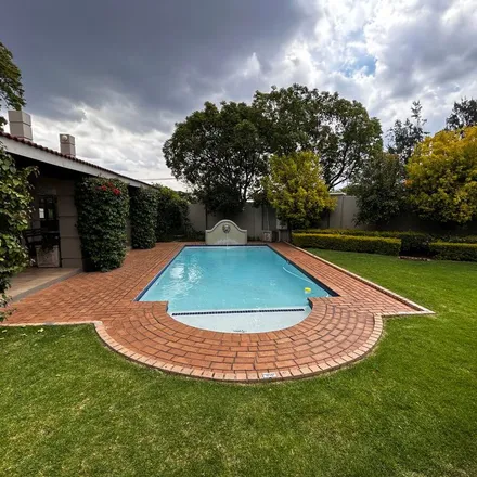 Image 3 - Wimpy, Douglas Drive, Douglasdale, Randburg, 2155, South Africa - Apartment for rent