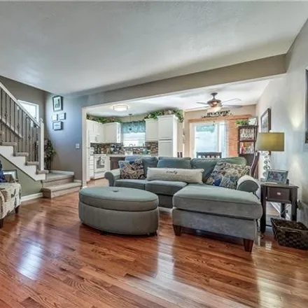 Image 5 - 3500 Austin Drive, Lee's Summit, MO 64064, USA - Townhouse for sale