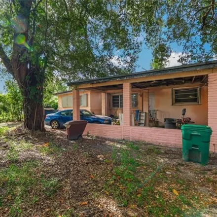 Image 3 - 760 NE 163rd St, Miami, Florida, 33162 - House for sale