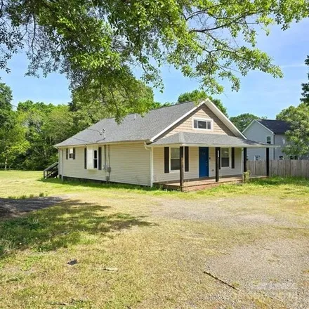 Rent this 3 bed house on 4 Barbee Road Southwest in Jackson Park, Concord