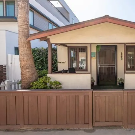 Rent this 2 bed house on 809 Sunset Court in San Diego, CA 92109