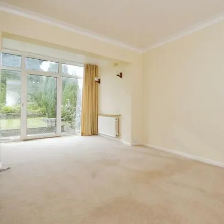 Image 5 - Hemper Grove, Sheffield, S8 7FF, United Kingdom - Duplex for sale