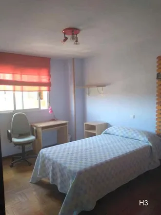 Rent this 1 bed room on Calle de Las Naves in 23, 28005 Madrid