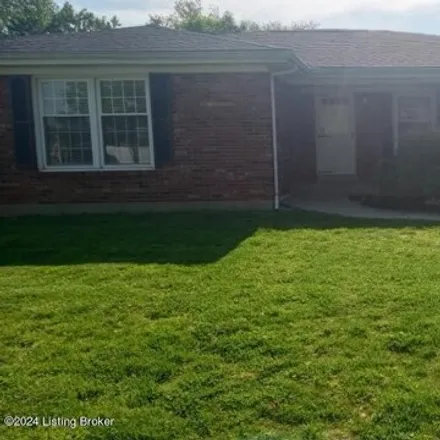 Rent this 3 bed house on 9510 Gateway Drive in Jeffersontown, KY 40299