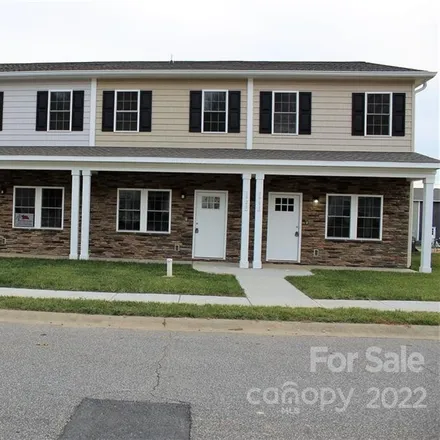 Buy this 3 bed townhouse on 1609 Oak Leaf Drive Northwest in Conover, NC 28601