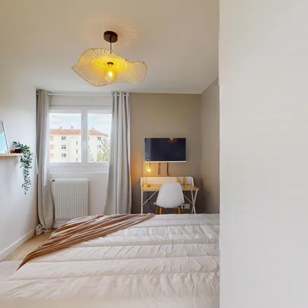 Rent this 1 bed apartment on 5 Boulevard Lafayette in 63000 Clermont-Ferrand, France