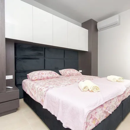Rent this 4 bed house on Srima XXI in 22211 Grad Vodice, Croatia