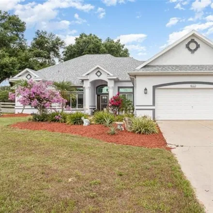 Buy this 3 bed house on 40023 Agusta Dr in Lady Lake, Florida