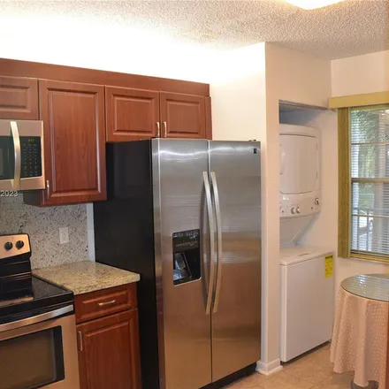 Image 6 - 850 Southwest 124th Terrace, Pembroke Pines, FL 33027, USA - Apartment for rent