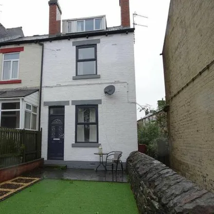 Rent this 3 bed townhouse on Howson Road in Stocksbridge, S36 2QS