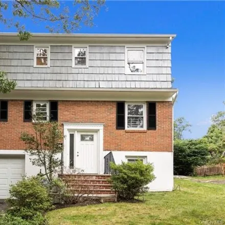 Rent this 4 bed house on 11 North Brook Road in Mamaroneck, NY 10538