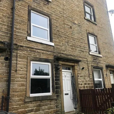 Rent this 1 bed townhouse on 1-6 Church Terrace in Holmfirth, HD9 1HD