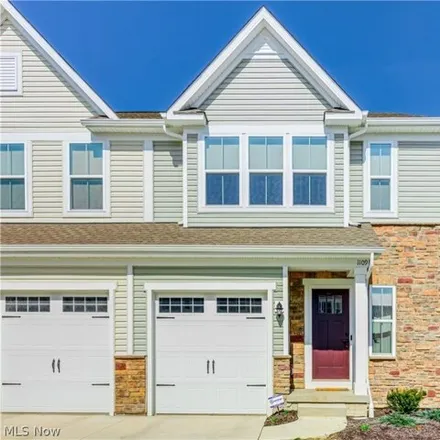 Buy this 3 bed townhouse on Meadow Run in Copley Township, OH 44321