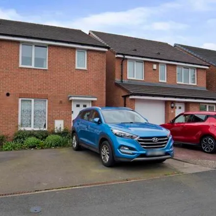 Buy this 3 bed duplex on Spring Lane in Willenhall, WV12 4JF