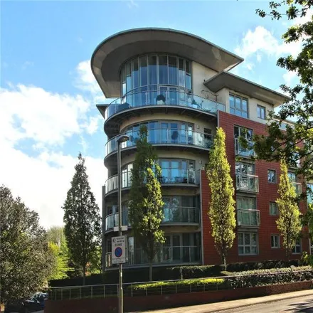 Rent this 2 bed apartment on Guildford Road in Horsell, GU22 7XQ