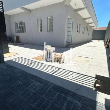 Rent this 3 bed house on Rua Padre José de Anchieta in Jardim Vila Galvão, Guarulhos - SP