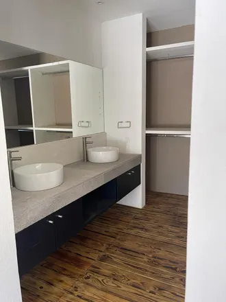 Buy this 6 bed apartment on Fontana Brisa in 51200 Valle de Bravo, MEX