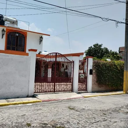 Buy this 5 bed house on Calle Jalisco in Colonia Río Apatlaco, 62590 Temixco