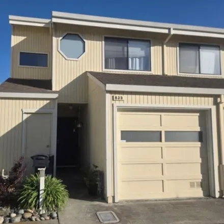 Buy this 2 bed townhouse on 872 Voyager Way in Hayward, CA 94544