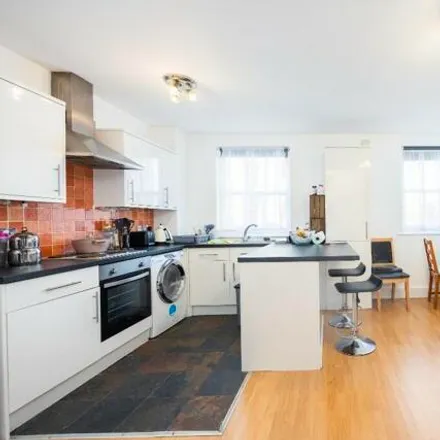 Image 2 - 39 Usher Road, Old Ford, London, E3 2HB, United Kingdom - Apartment for sale