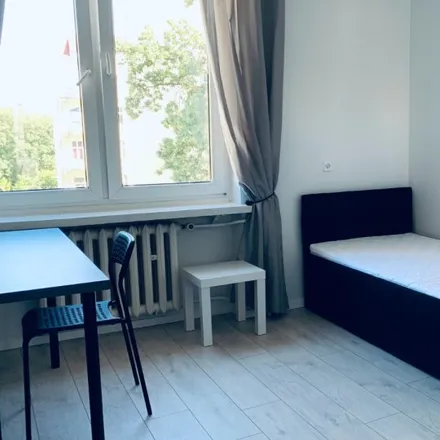 Rent this 3 bed room on Borowska 99 in 50-558 Wrocław, Poland