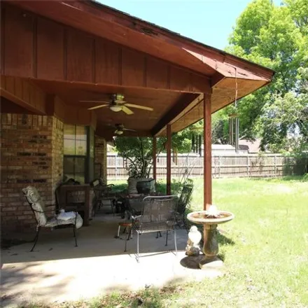 Image 3 - 403 Edgewood Ln, Wake Village, Texas, 75501 - House for sale