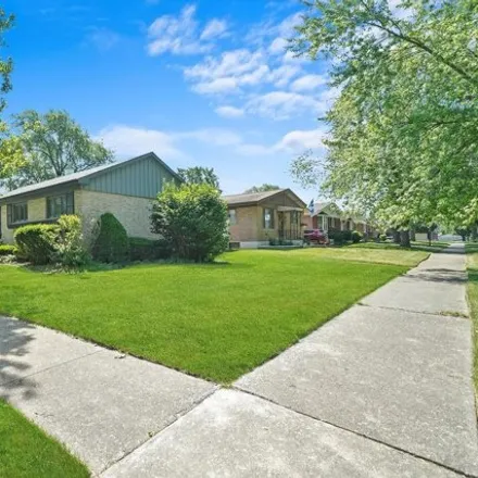 Image 4 - 821 Highland Ave, Thornton, Illinois, 60476 - House for sale