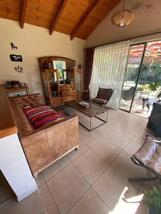 Rent this 4 bed house on 7 Oriente in 291 0000 Machalí, Chile