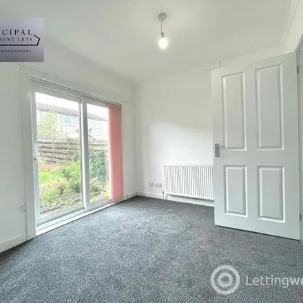 Rent this 4 bed apartment on Carlops Avenue in Penicuik, EH26 0DH