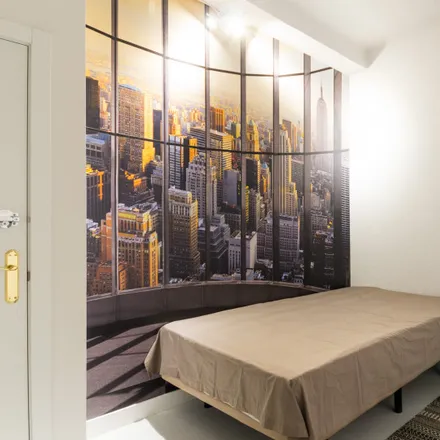 Rent this 5 bed room on Fernando Navarro in Calle de Alberto Aguilera, 28015 Madrid