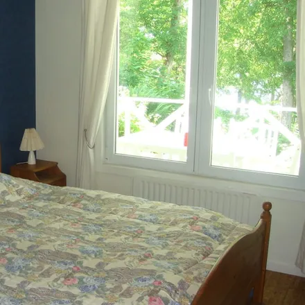 Rent this 4 bed house on 523 30 Ulricehamn