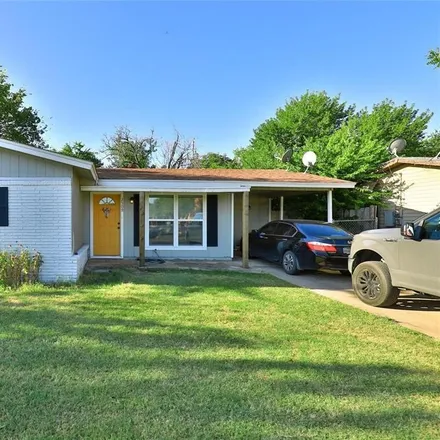 Rent this 3 bed house on 2509 South 27th Street in Abilene, TX 79605