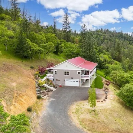 Image 3 - 1011 Wren Ridge Dr, Eagle Point, Oregon, 97524 - House for sale