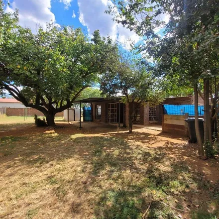 Image 1 - Park Street South, West Porges, Randfontein Local Municipality, 1759, South Africa - Apartment for rent
