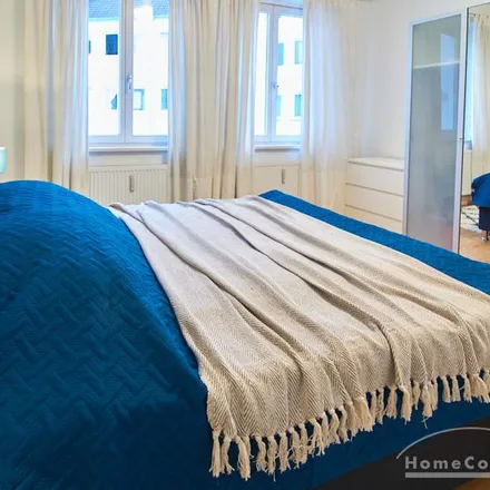 Rent this 2 bed apartment on Reinfeldstraße 1 in 20146 Hamburg, Germany