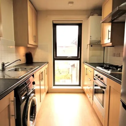 Image 5 - Lewin Terrace, London, TW14 8FE, United Kingdom - Apartment for rent