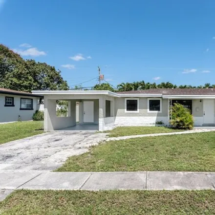 Buy this 3 bed house on 962 Long Island Avenue in Melrose Park, Fort Lauderdale