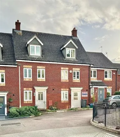 Buy this 3 bed townhouse on The Forge in Gloucester, GL2 5GH