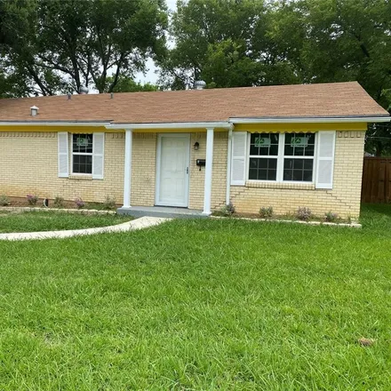 Buy this 3 bed house on 2020 Avis Circle in Mesquite, TX 75149