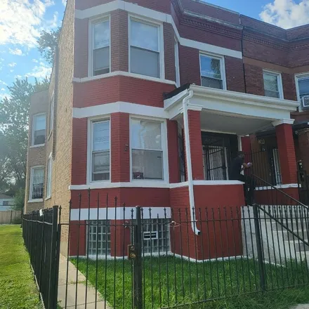 Buy this 5 bed duplex on 7024 South Carpenter Street in Chicago, IL 60621
