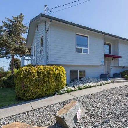 Buy this 3 bed house on 1231 South Laurel Street in Port Angeles, WA 98362