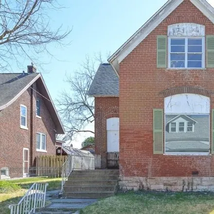 Buy this 3 bed house on 448 East C Street in Belleville, IL 62220