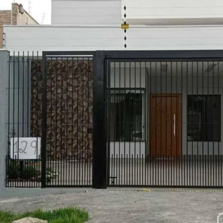 Buy this 3 bed house on Rua Pioneiro Domingos Errerias Ernandes in Jardim Fregadolli, Maringá - PR