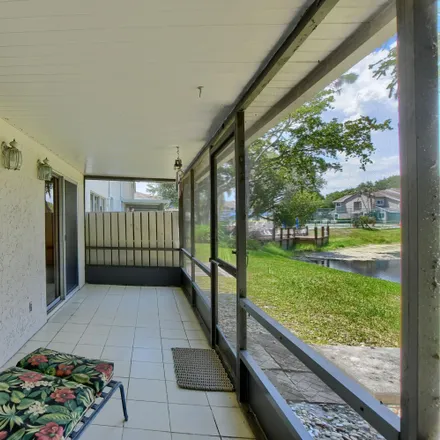 Image 3 - 1921 Discovery Circle East, Crystal Lake, Deerfield Beach, FL 33442, USA - Townhouse for sale