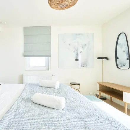 Rent this 2 bed apartment on Schaerbeek - Schaarbeek in Avenue de Vilvorde - Vilvoordselaan, 1000 Brussels