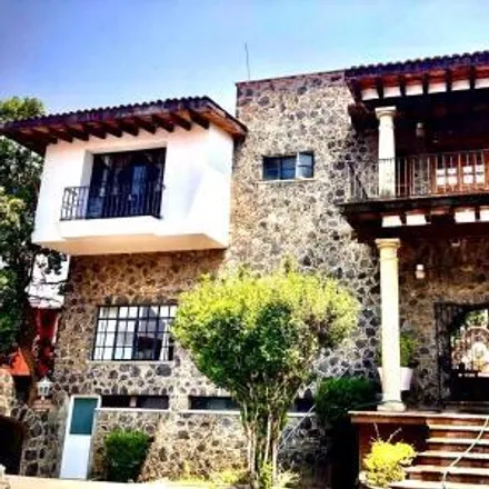 Buy this 9 bed house on Calle Brisas de Portugal in Fraccionamiento Brisas, 62590 Tres de Mayo