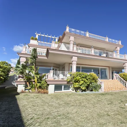 Buy this 8 bed house on Flamingos Golf in C. Azurita, 29689 Benahavís